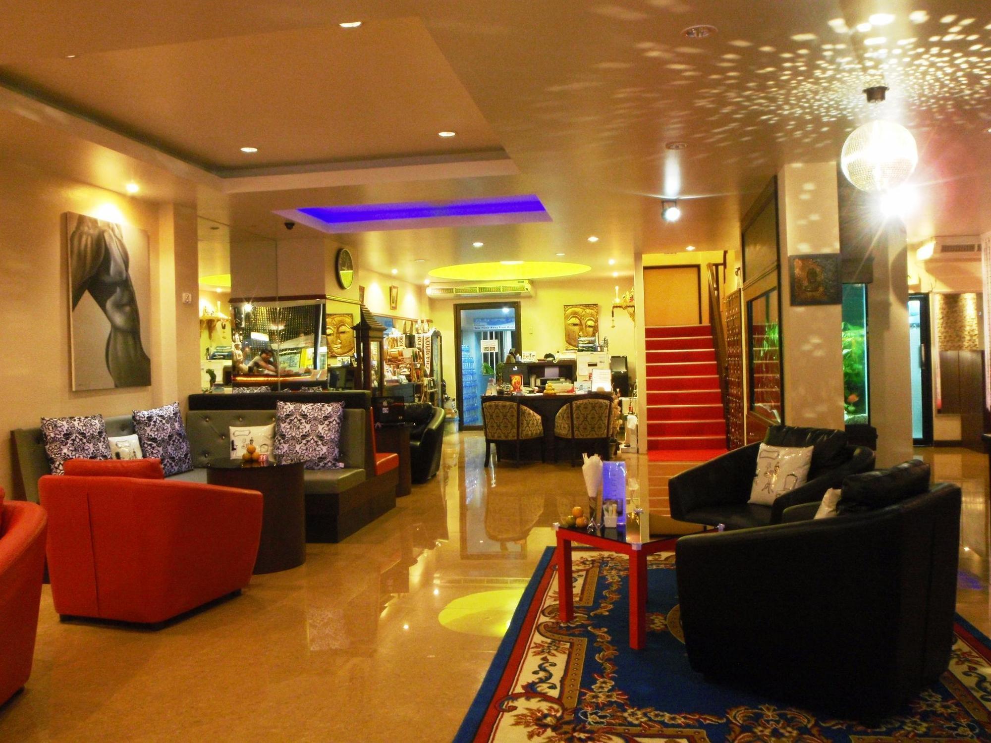 Club One Seven Phuket Hotel Patong Екстериор снимка